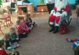 Wizyta Mikołaja w grupie 4-latków